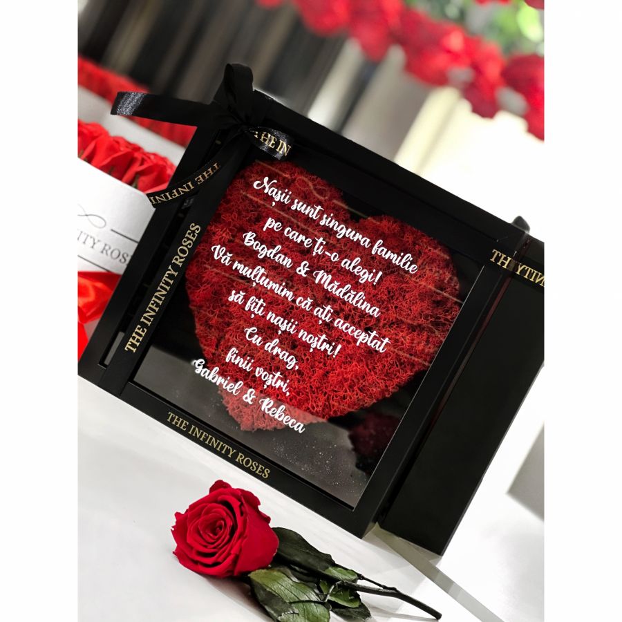 Cutie cu trandafiri cu mire si mireasa pentru nunta Rama foto cu mesaj personalizat pentru nasi 