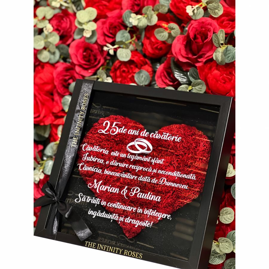Suport verighete inimioara cu trandafiri albi Tablou cu mesaj personalizat pentru 25 de ani de casatorie-nunta de argint