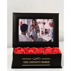 Cutie cu 23 de trandafiri rosii si fotografie
