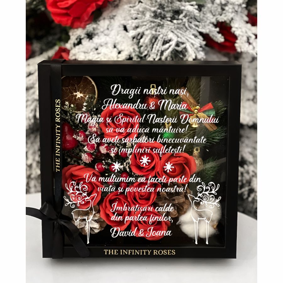 Cutie personalizata cu ren din trandafiri Tablou personalizat cadou pentru nasi de craciun