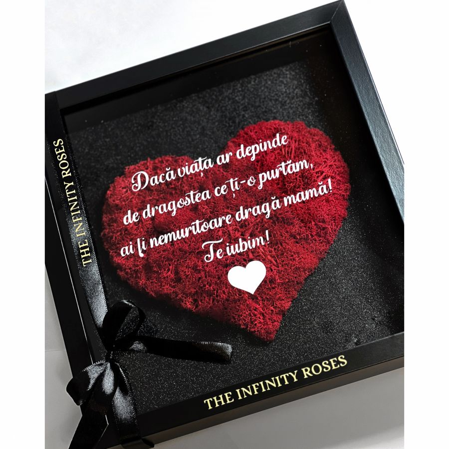 Cutie inel de logodna cu petale de trandafiri criogenate Tablou cu inimioara din licheni rosii cu mesaj personalizat pentru mama