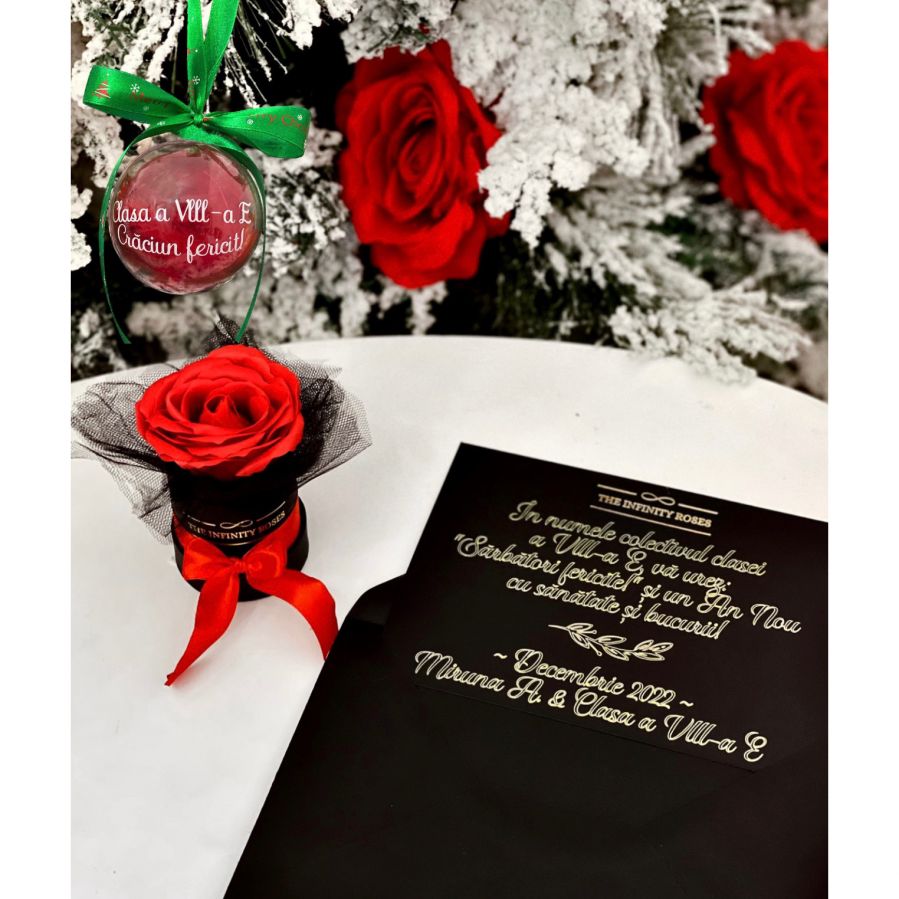 Cutie de craciun cu trandafiri naturali Felicitare de Craciun neagra cu text auriu THE INFINITY ROSES pentru diriginta-profesoara-invatatoare