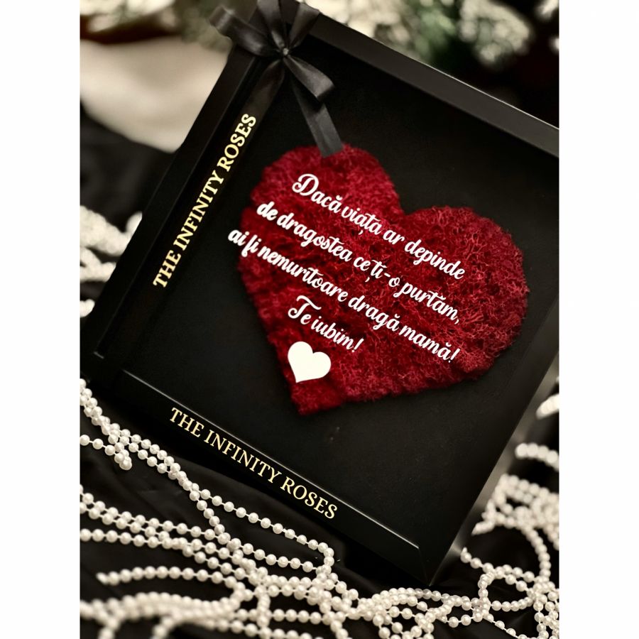 Tablou pentru parinti si sora personalizat cu mesaj Tablou cu inimioara din licheni rosii cu mesaj personalizat pentru mama