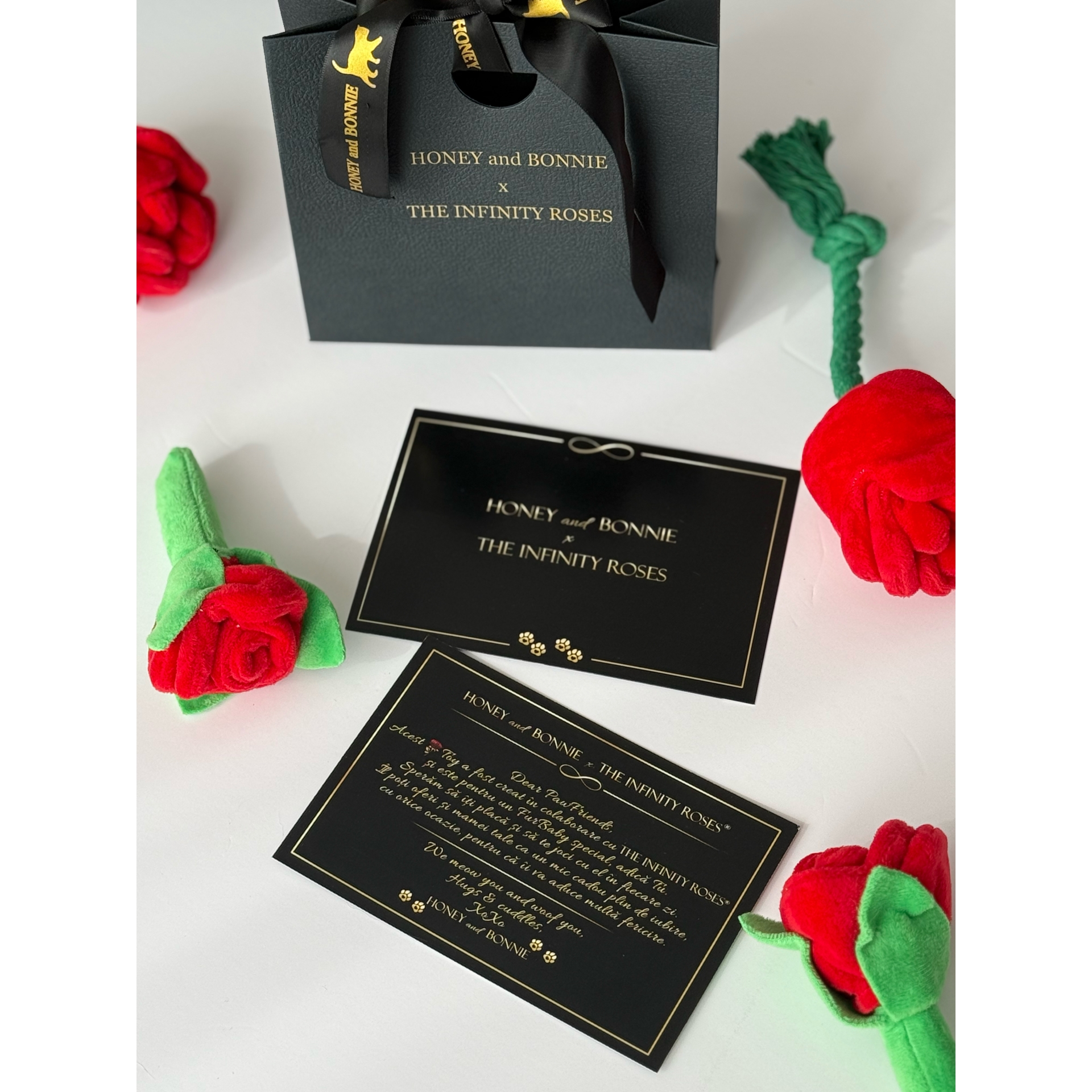 Set 2 jucarii interactive trandafir cu recompense si catnip pentru catei si pisici