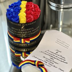 Aranjament floral trandafiri tricolor DEPUNERE JURAMANT MILITAR DEBUT/ABSOLVIRE