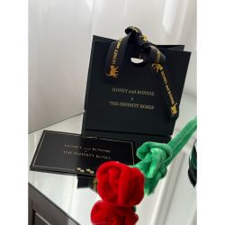 Jucarie interactiva trandafir cu recompense si catnip pentru catei si pisici