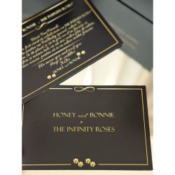 Jucarie interactiva trandafir cu recompense si catnip pentru catei si pisici