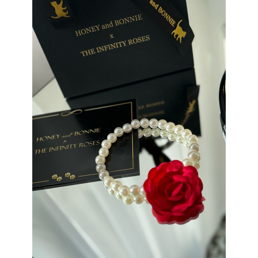  Colier din perle fine cu trandafir textil rosu pentru catei si pisici