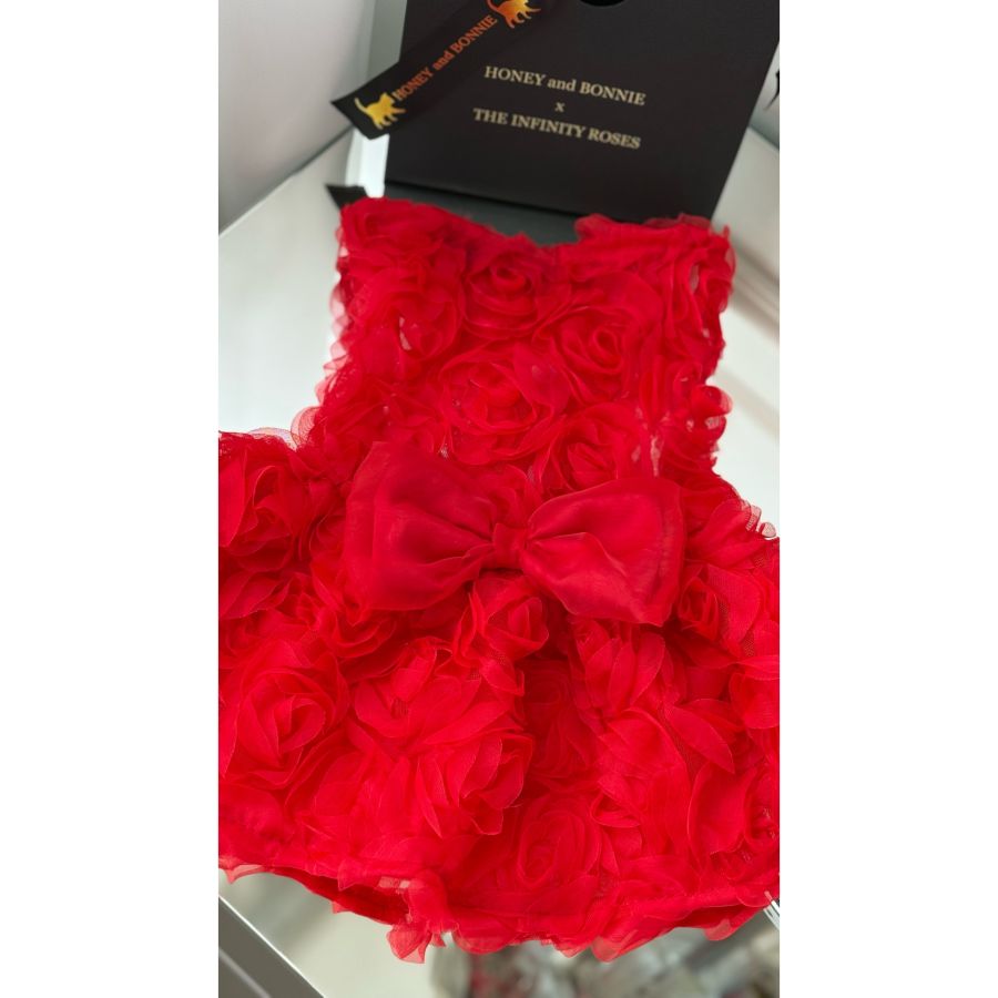 Rochie rosie cu trandafiri 3D pentru catei si pisici L-XL-XXL-XXXL