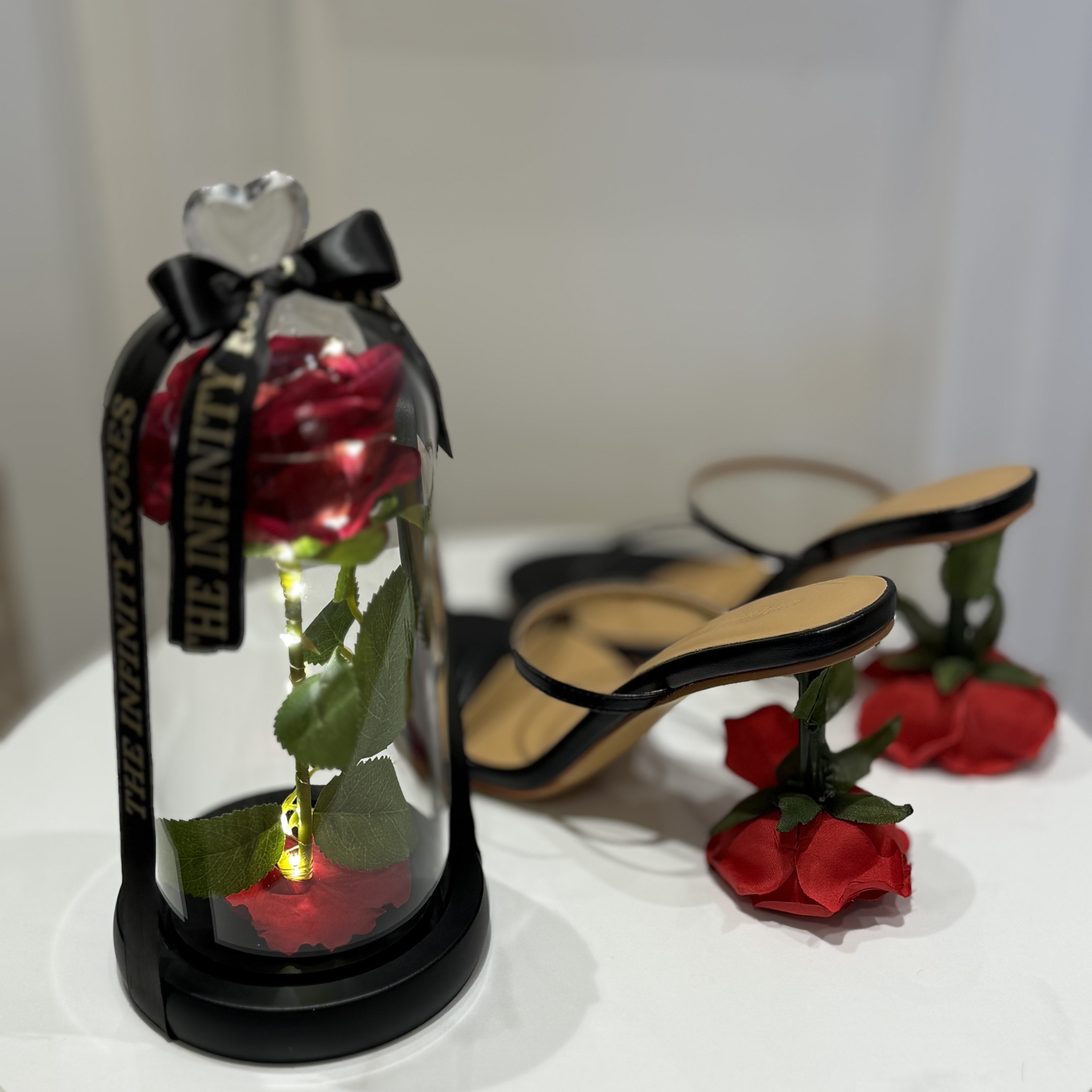 Trandafir in cupola cu lumini led