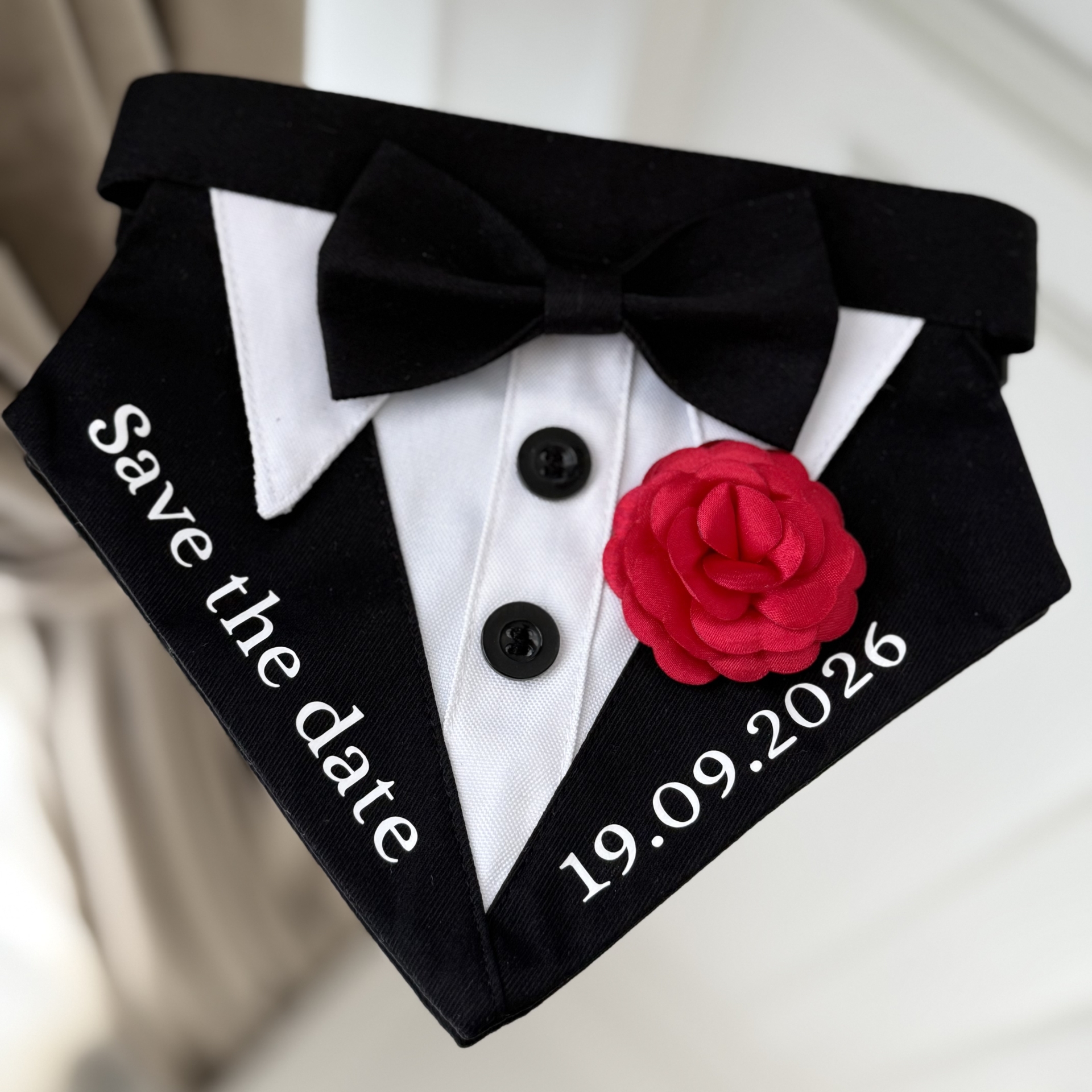 Bandana tuxedo eleganta pentru gat pentru catei si pisici save the date si data nuntii