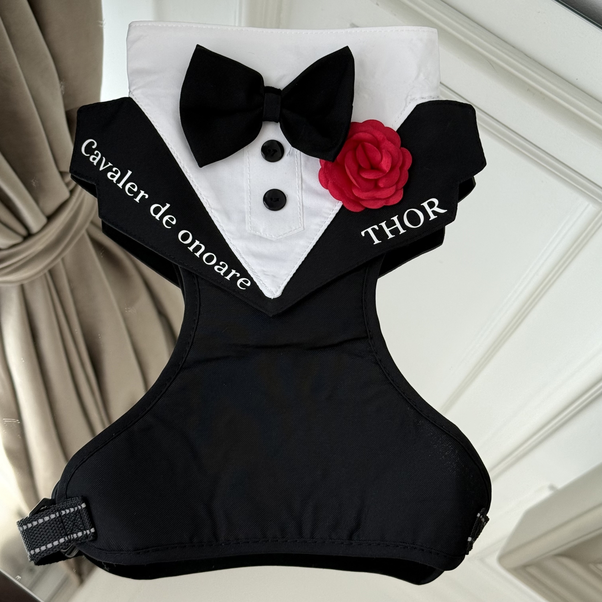 Ham tuxedo elegant pentru catei si pisici personalizat cu numele blanosului