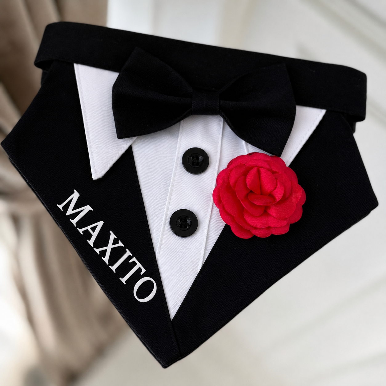 Bandana tuxedo eleganta pentru catei si pisici personalizat cu numele blanosului