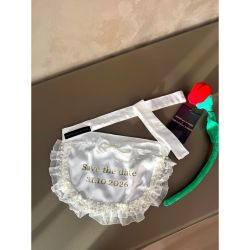 Bandană elegantă pentru câini și pisici, „Save the Date”, personalizată cu data nunții.