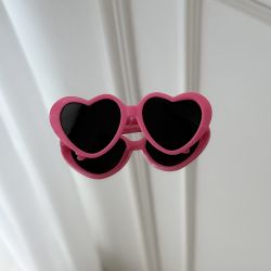 Ochelari de Soare în Formă de Inimioară pentru Căței și Pisici, Ciclam