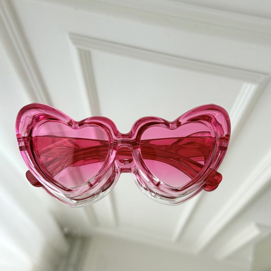 Ochelari de Soare Fashion în Formă de Inimioară pentru Câini de Talie Medie și Mare