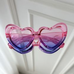 Ochelari de Soare Fashion în Formă de Inimioară pentru Câini de Talie Medie și Mare, Roz Lila Degrade