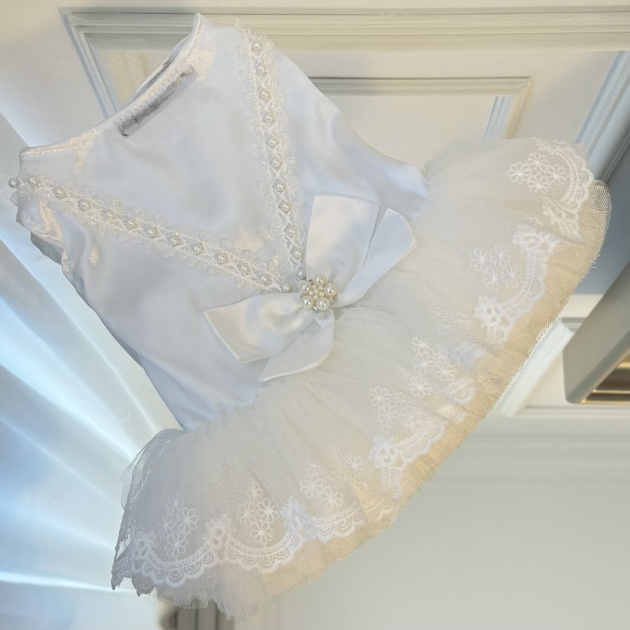  Rochie de Mireasa Alba pentru Caini si Pisici, cu Dantela, Perle si Funda, Tinuta Eleganta pentru Nunta S-M