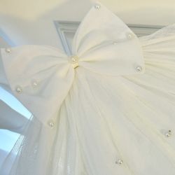 Voal de Mireasa Alb pentru Caini si Pisici, cu Funda si Perle, Accesoriu Elegant pentru Nunta