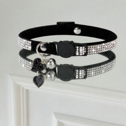 Zgarda Glam Cat cu cristale, inimioara si clopotel, negru