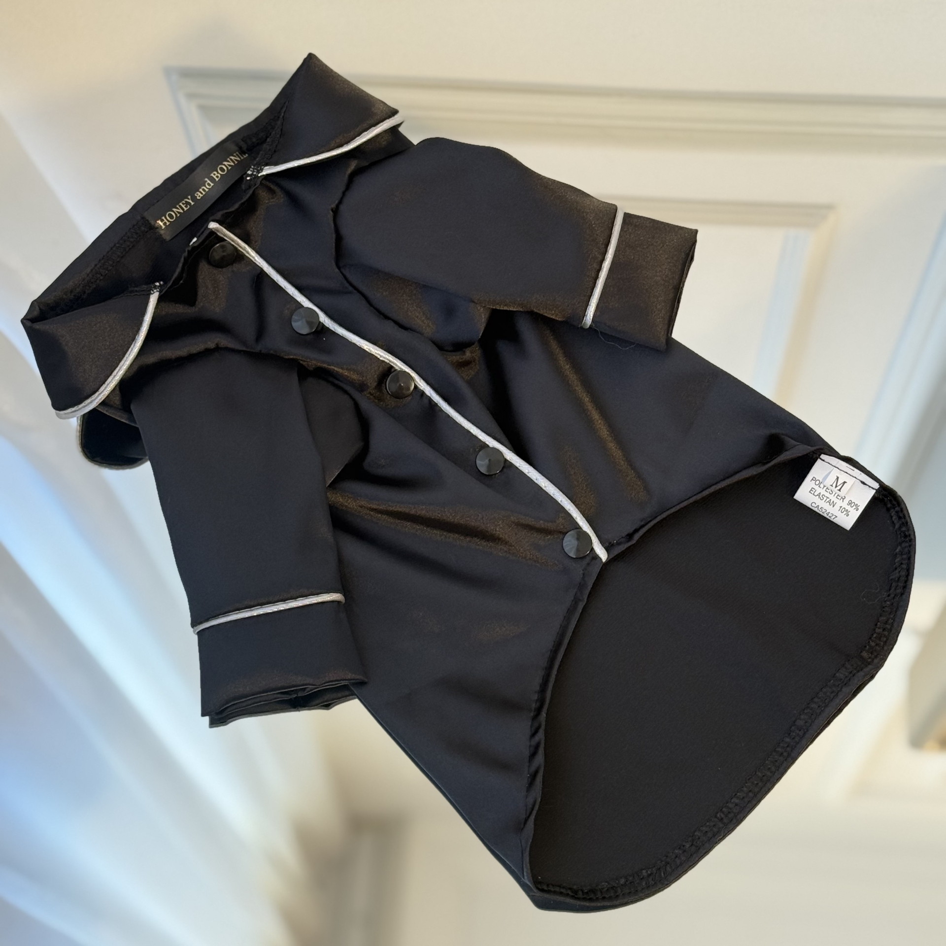 Pijama neagra din satin pentru caini si pisici