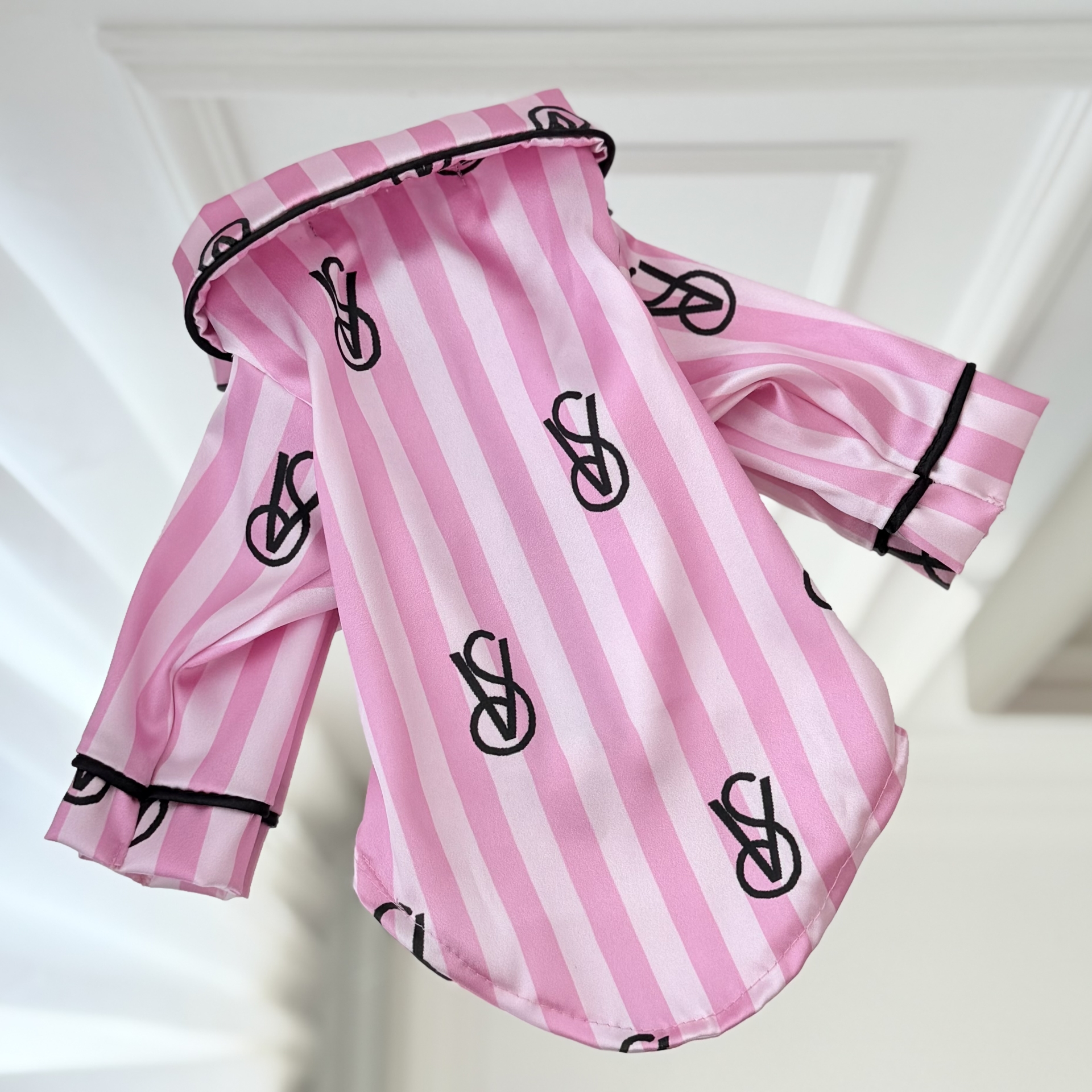 Pijama roz din satin pentru caini si pisici, model VS