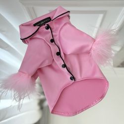 Pijama roz Barbie din satin pentru caini si pisici, cu pene