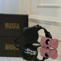 Lesa retractabila neagra cu sclipici si cristale Swarovski, 3 metri, pentru caini de talie mica si medie