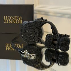 Lesa retractabila neagra cu sclipici si cristale Swarovski, 3 metri, pentru caini de talie mica si medie