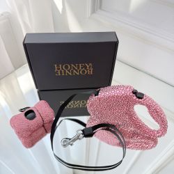 Lesa retractabila Luxury cu cristale Swarovski roz, 5 m, pentru caini de talie mica si medie