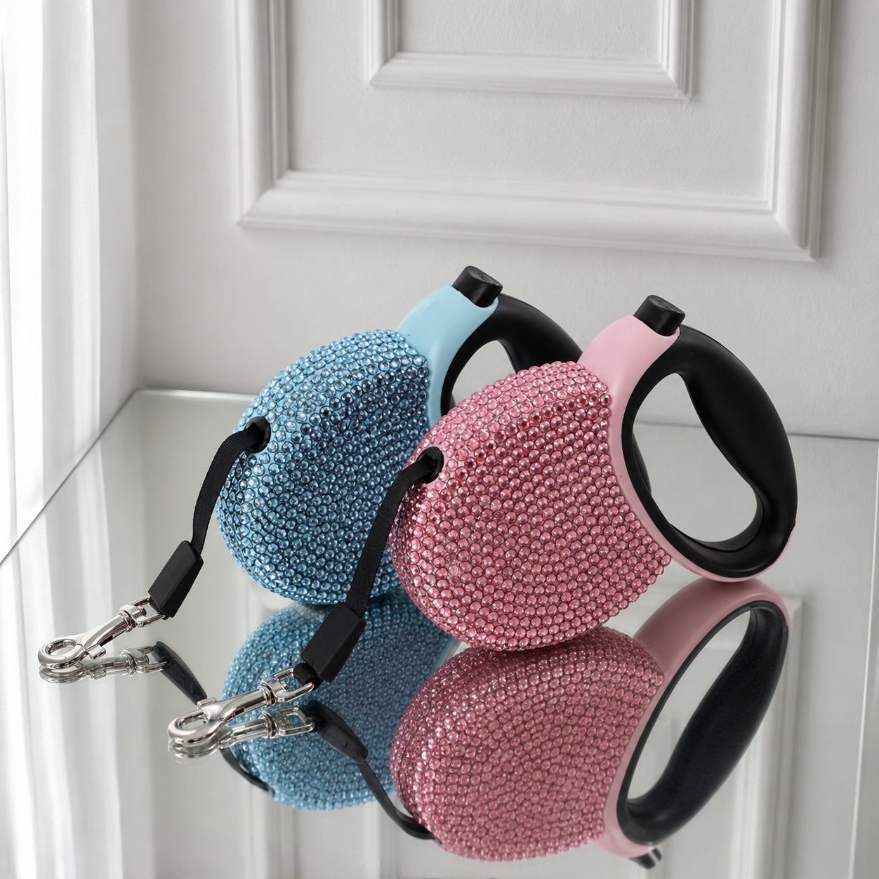 Lesa retractabila cu cristale Swarovski, 3 metri, pentru caini mici si medii