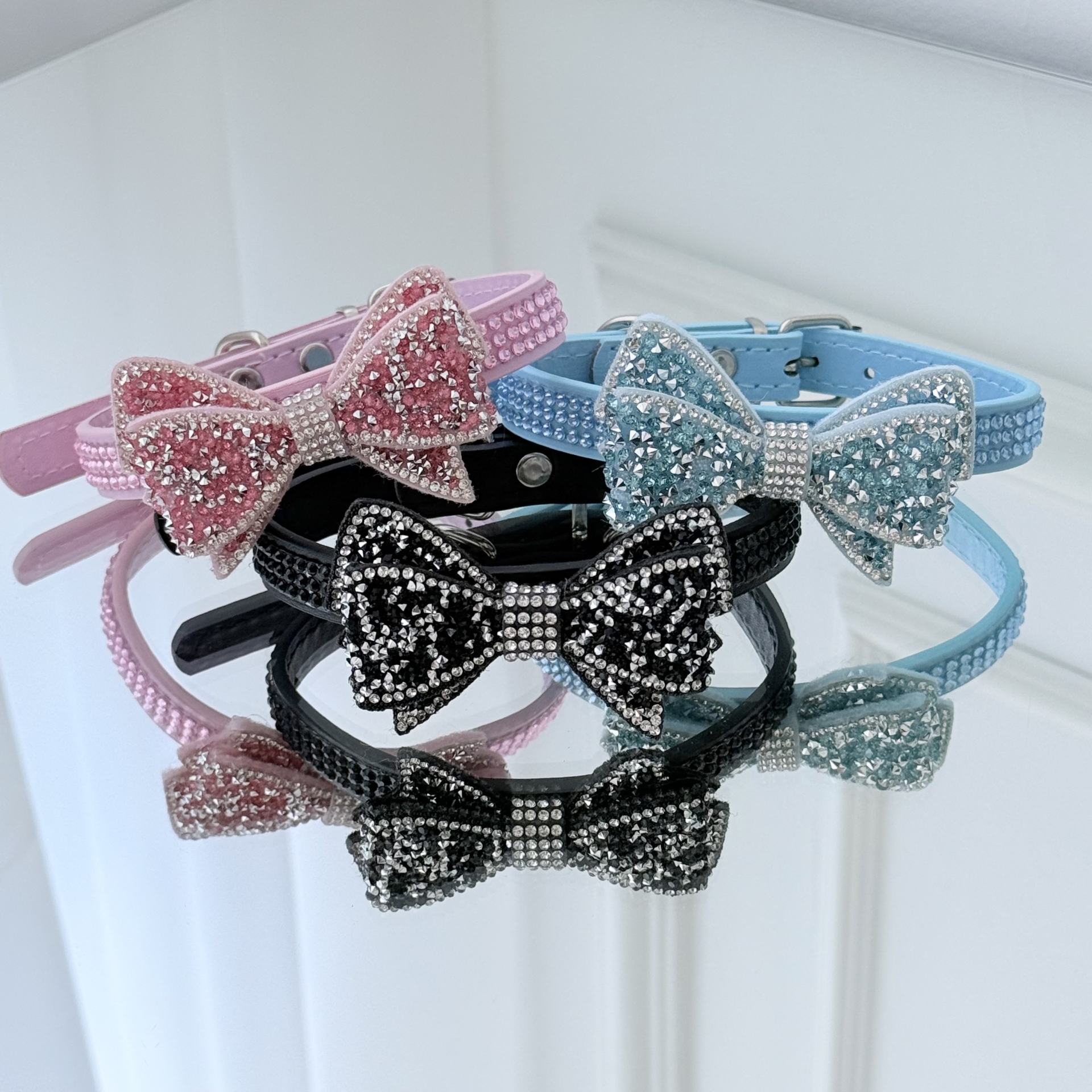 Zgarda Luxury cu fundita si cristale Swarovski pentru caini si pisici bleu
