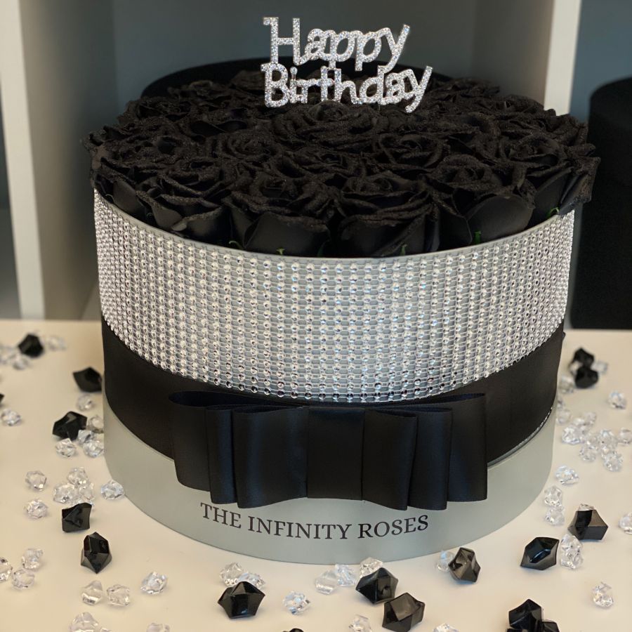 Cutie diamant cu 39 de trandafiri argintiu/negru Diamond box Happy Birthday
