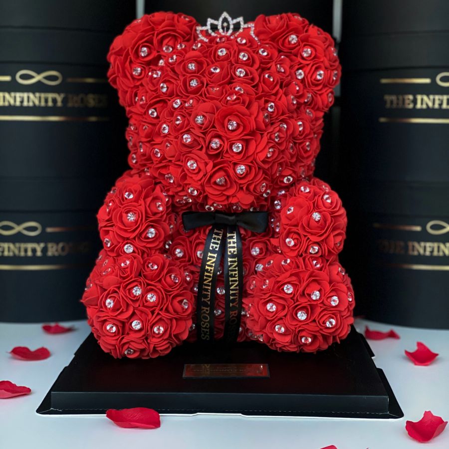 Ursulet bordeaux cu coronita si perle  Ursulet din trandafiri rosu cu coronita si diamante , 40 cm inaltime