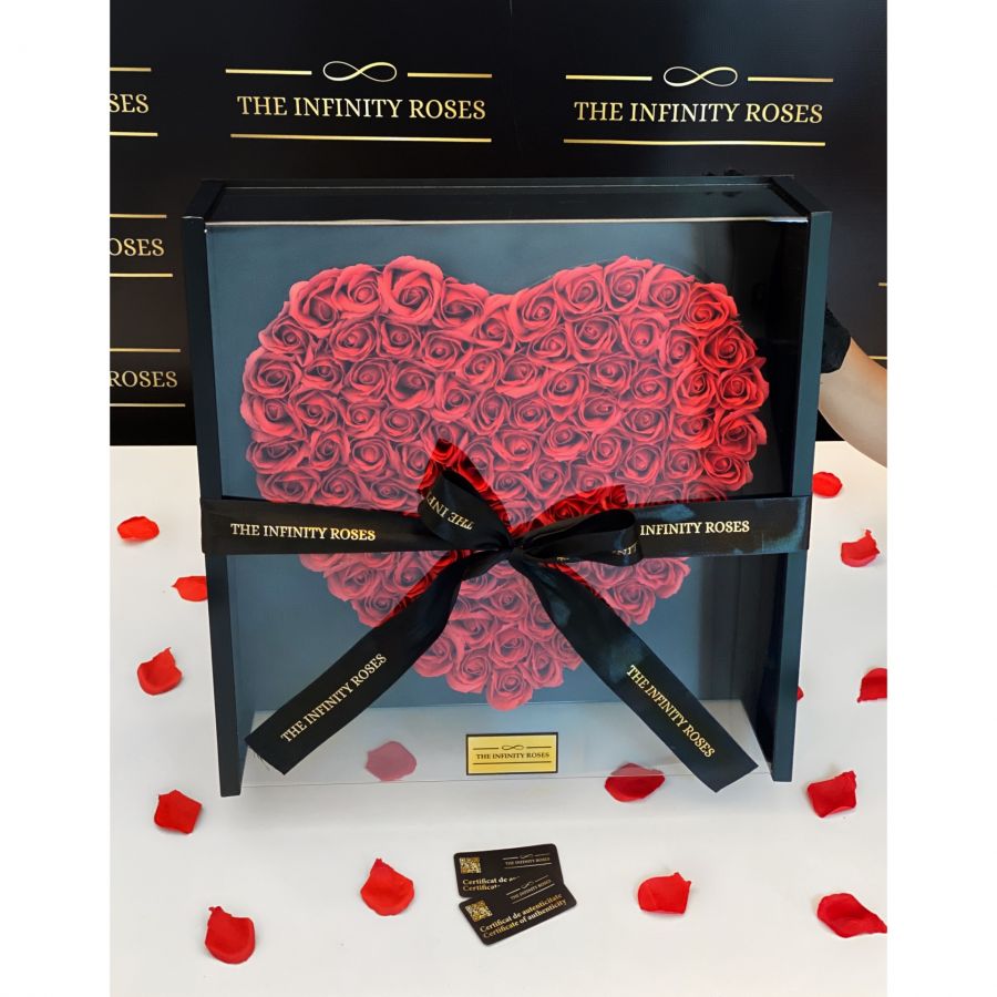 HEART BOX Cutie mare inimioara cu funda cu 101 trandafiri rosii
