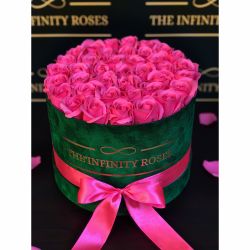 Cutie de catifea cu 39 de trandafiri ciclam