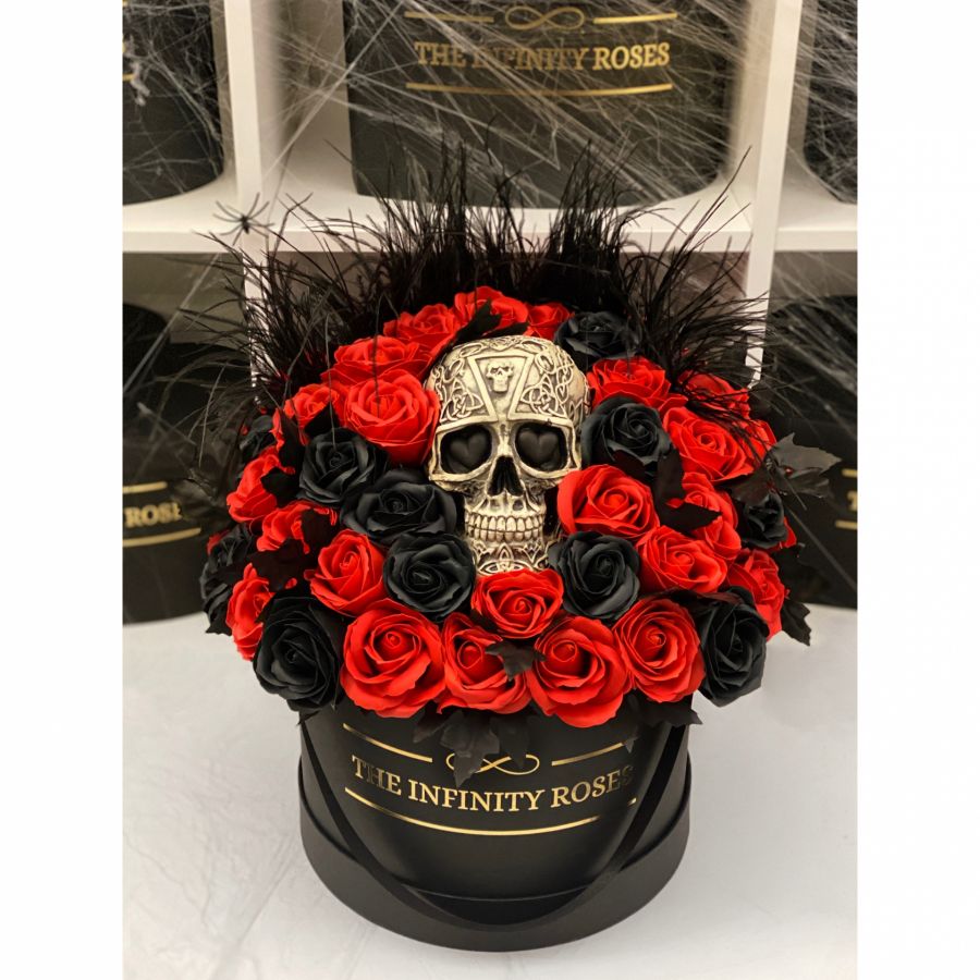 Salopeta cu schelet si trandafiri pentru Halloween/Dia de los muertos Cutie cu trandafiri si craniu pentru Halloween si Dia de los muertos