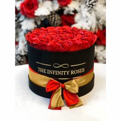 Cutie medie cu 39 trandafiri rosii