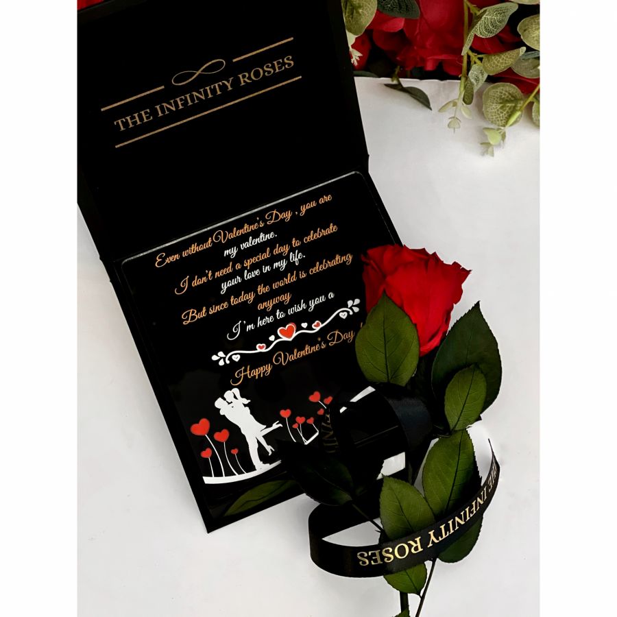 Cutie cadou tip felicitare personalizata cu mesajul dvs si un trandafir criogenat pentru Valentine’s Day 